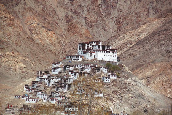 Буддийский монастырь Ки, 4000 м, долина Спити,  8 сентября 2011 года. Фото В. Скворцова