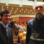 Новоизбранный членкор РАН Александр Гайфуллин и академик РАН Виктор Васильев (справа). Фото Н. Деминой